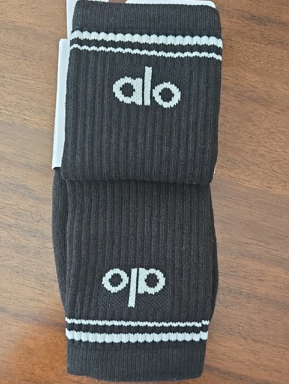 ALO Yoga unisex half